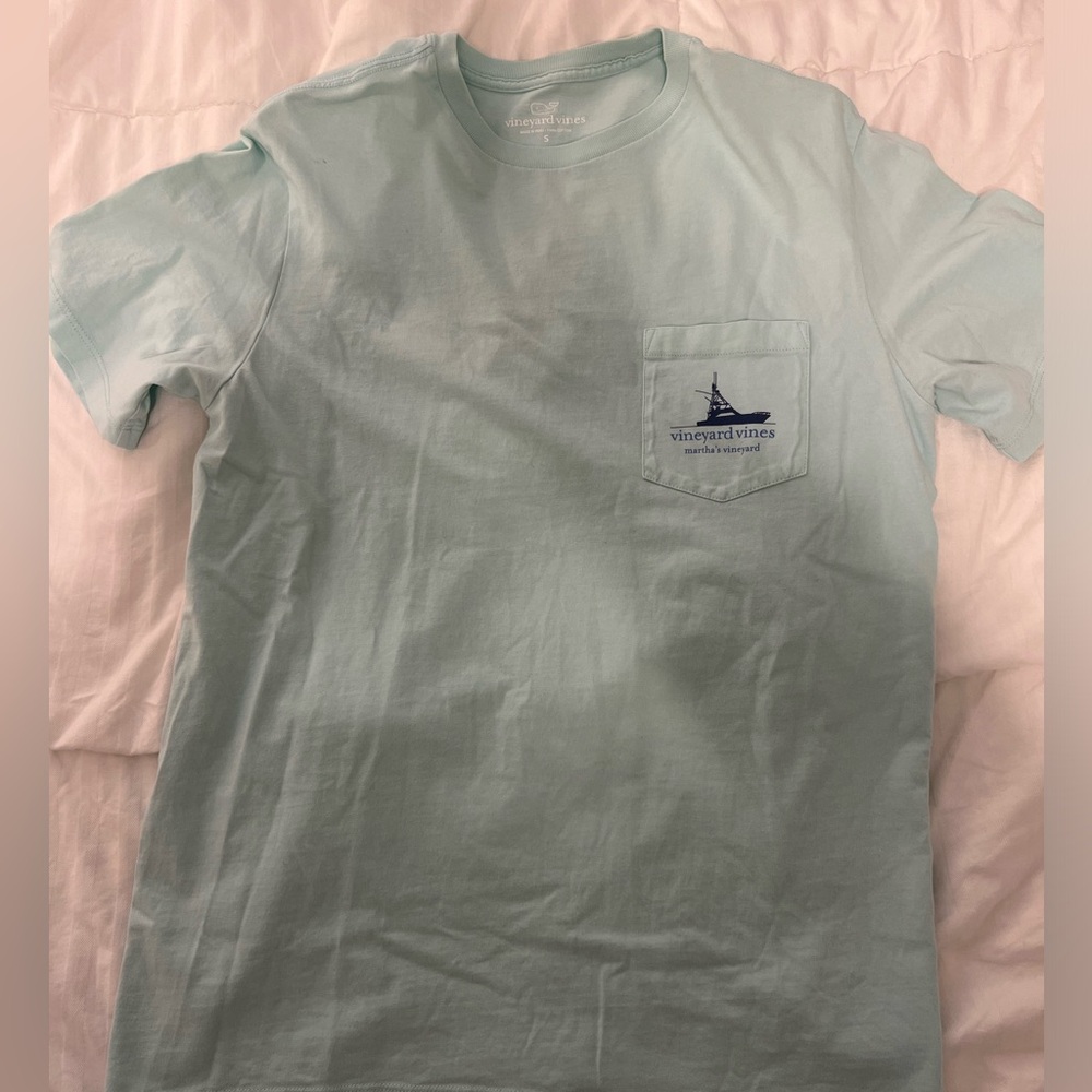 Vineyard vines t shirt, men’s size small